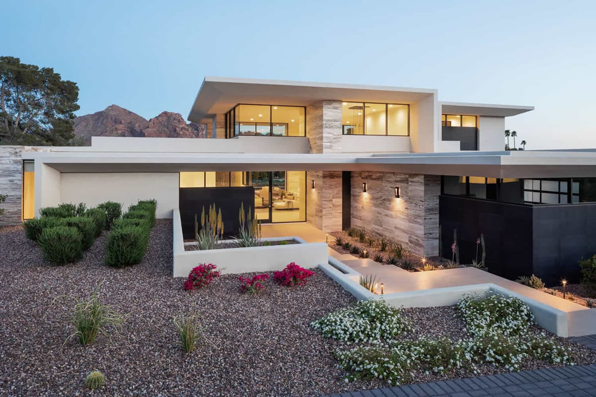 Custom Home Builder Arizona project featuring modern desert architecture in Paradise Valley